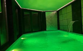 Кам'яний двір